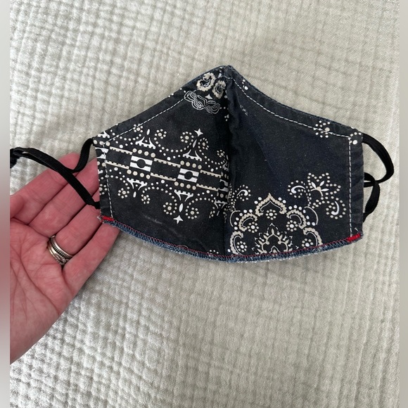 Siwy face mask, denim signature mask, white/floral mask - Picture 2 of 6